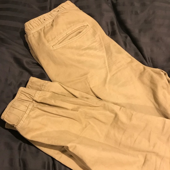 American Eagle Joggers - Picture 4 of 4